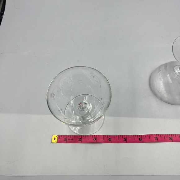 Vintage Clear Etched Champagne Wine Glasses Floral Flower Set 2 MCM Midcentury - Picture 8 of 12